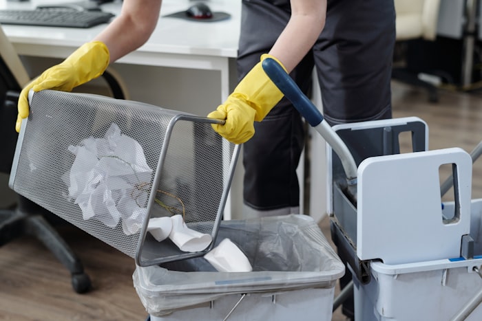 Büroreinigung im Einsatz